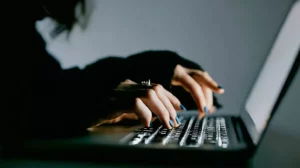 Come interrompere un abbonamento sui siti di incontri online1